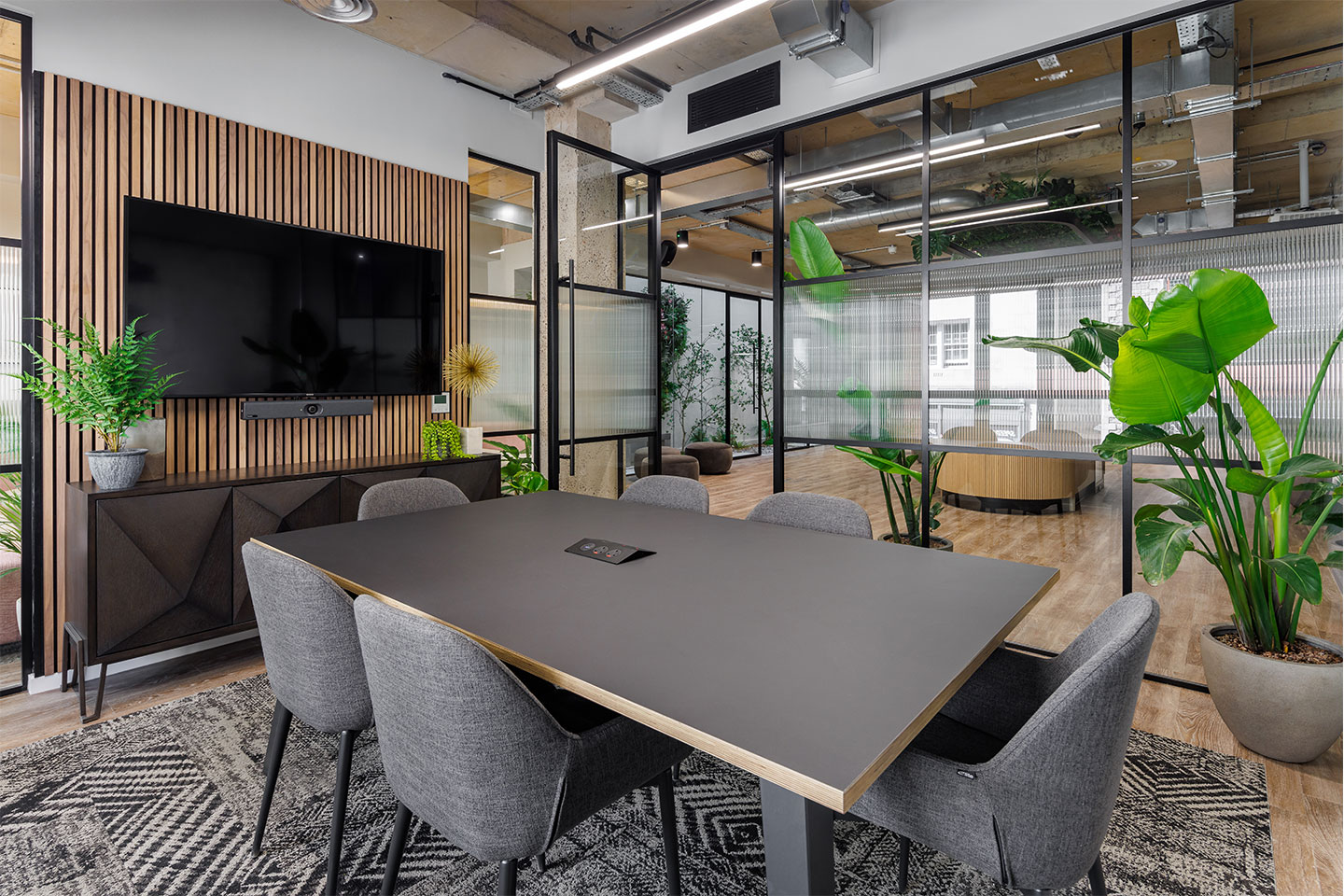 Journey-Annex-Manchester-Boardroom_C1440