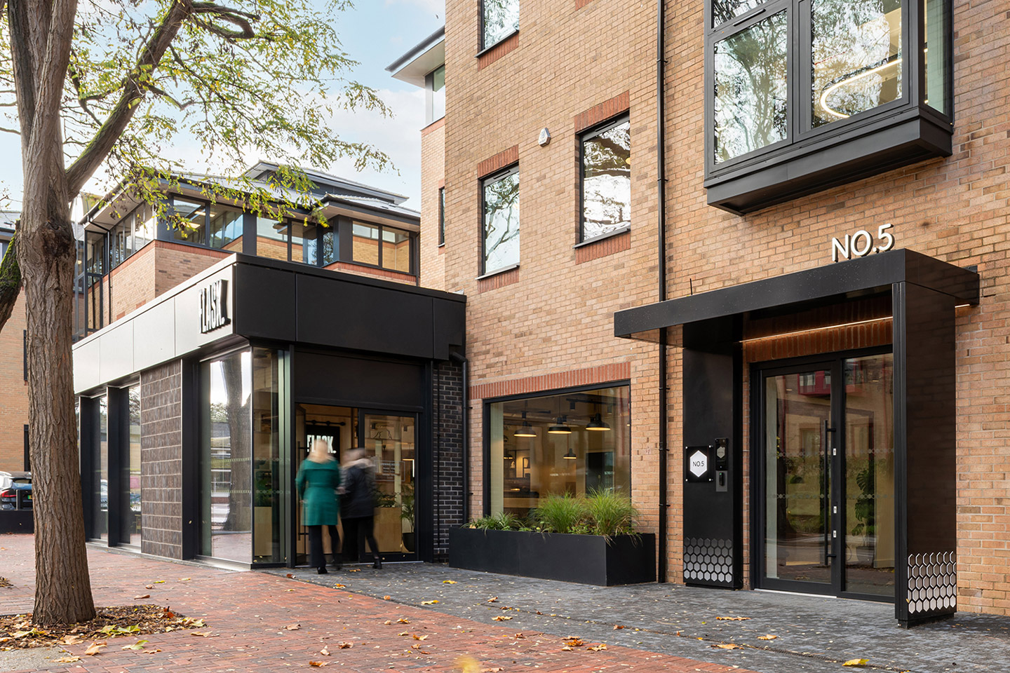 6First-Step-Cambridge_building-flask-entrance_C1440