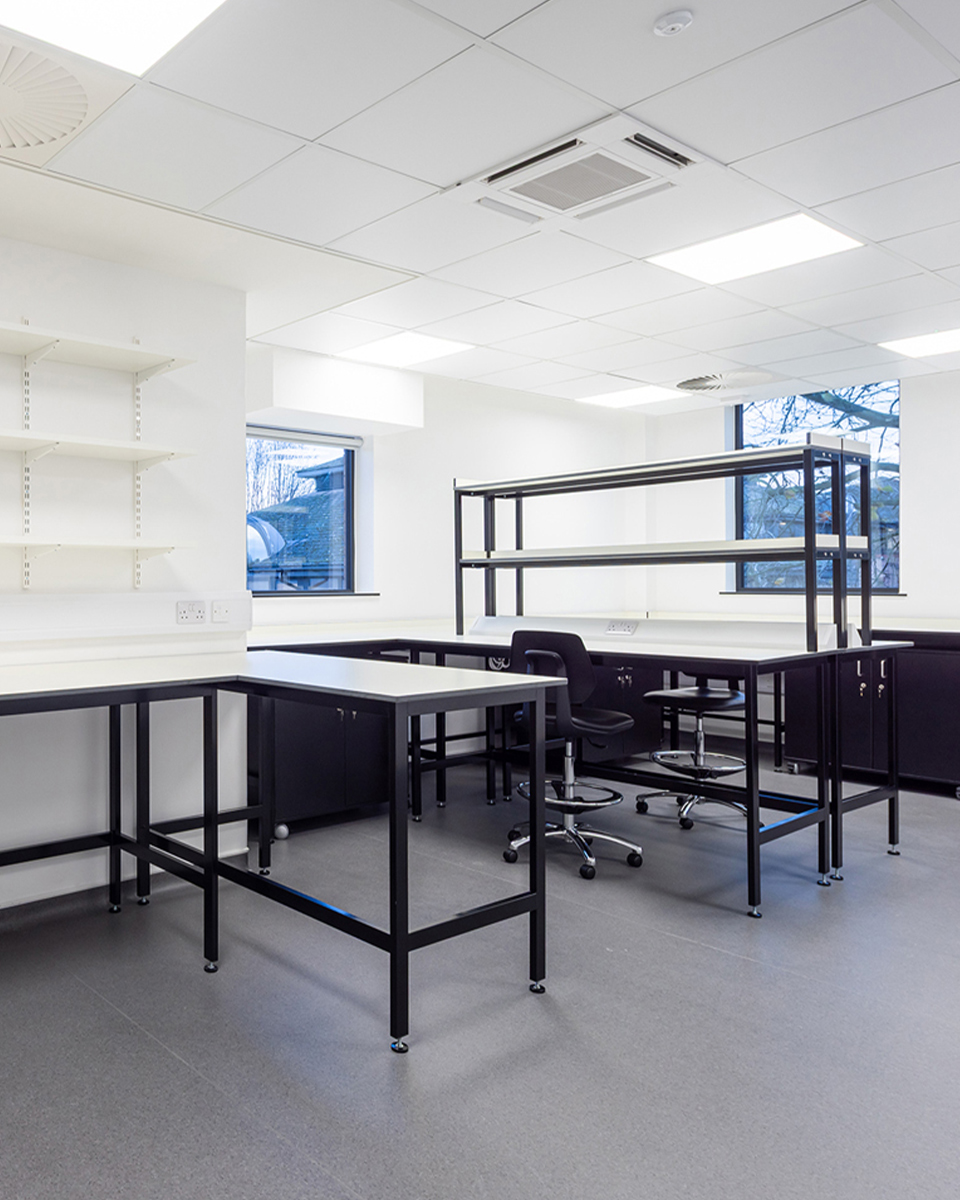 5First-Step-Cambridge_Lab-Scientist-Discovery_Journey-B960