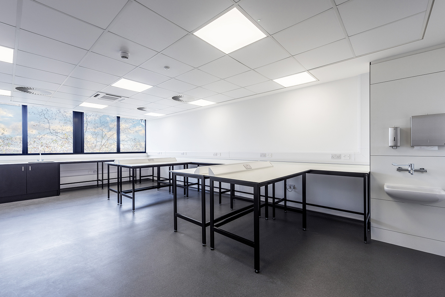 6First-Step-Cambridge_private-lab-lifescience_C1440